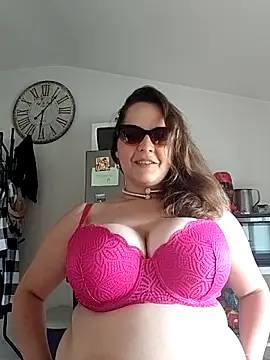 Minette  online show from June 14, 5:46 pm