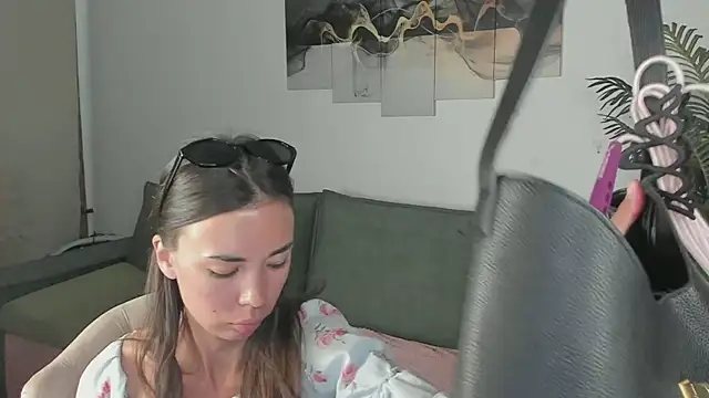 bella coyy 777 online show from June 9, 2:05 pm