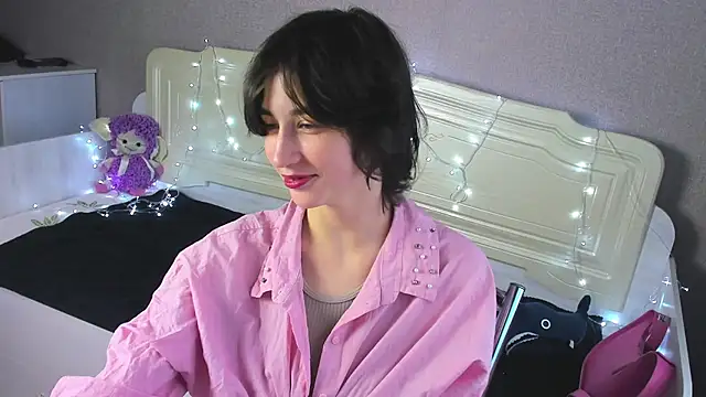 Carolina Lu online show from June 26, 5:52 am