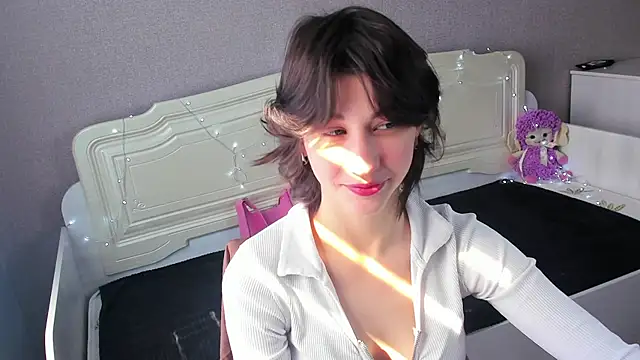 Carolina Lu online show from June 29, 2:40 am