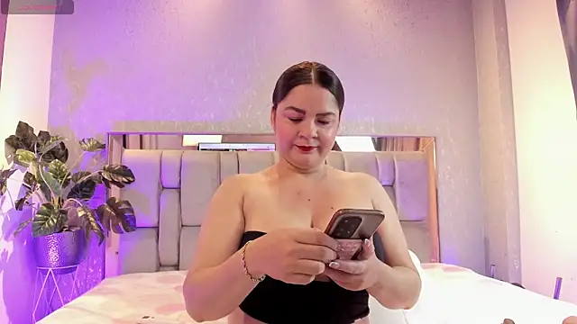 SweettGraceee online show from June 8, 1:45 pm