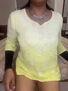 MysticAarohi online show from July 11, 7:41 am