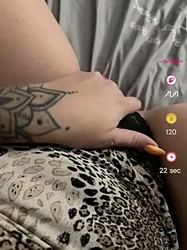 Red passion  online show from July 21, 12:11 am