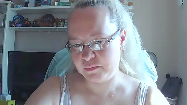 Viola27 online show from July 9, 2:14 am