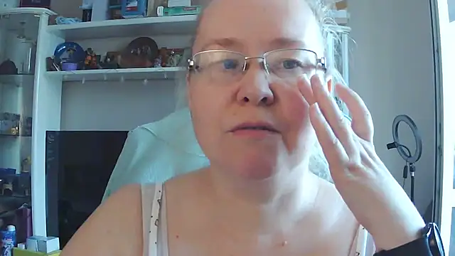 Viola27 online show from July 2, 9:04 am