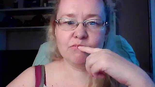 Viola27 online show from June 22, 2:58 pm