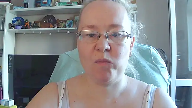 Viola27 online show from July 3, 9:15 am