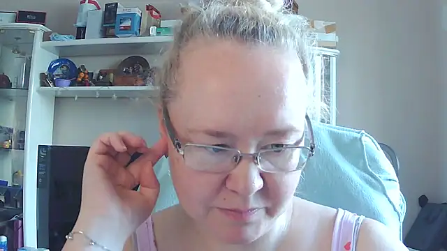Viola27 online show from July 6, 8:52 am