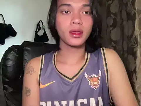 Justine0419 online show from July 11, 8:36 am
