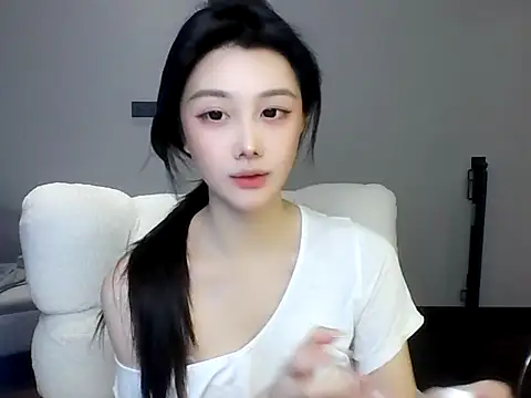SylvieMaya online show from June 12, 4:48 pm