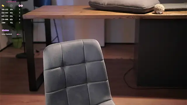 CaseyMulders online show from July 14, 10:21 am