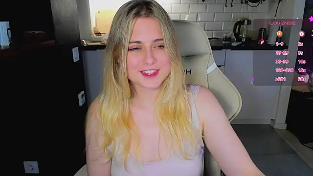 blonde kellyy online show from June 26, 11:11 am