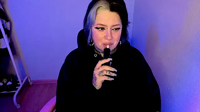 Chiibis online show from July 22, 10:55 pm