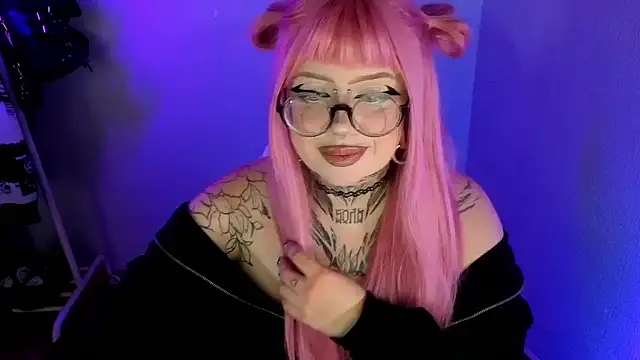 Chiibis online show from July 6, 3:03 pm