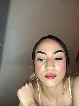 LioraX69 online show from June 21, 11:31 pm