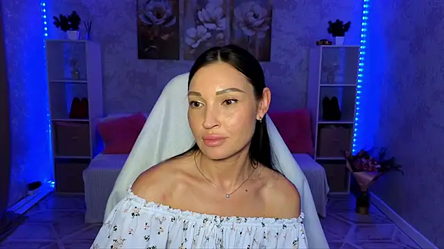 NikoleMills online show from June 21, 10:08 am