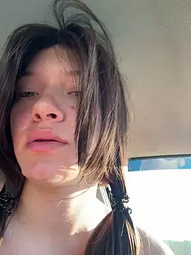 girl-Emily online show from July 28, 4:21 am