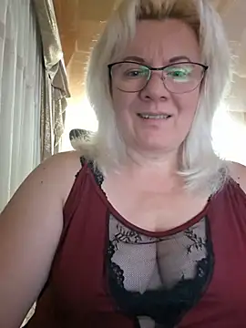 VikaRaine555 online show from July 9, 7:27 pm