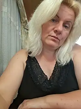 VikaRaine555 online show from July 27, 8:50 pm