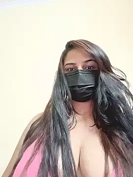 Yashika Kapoor online show from June 12, 11:18 am