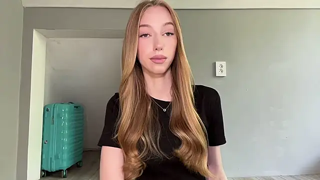 TraceyHowey online show from June 24, 10:14 am