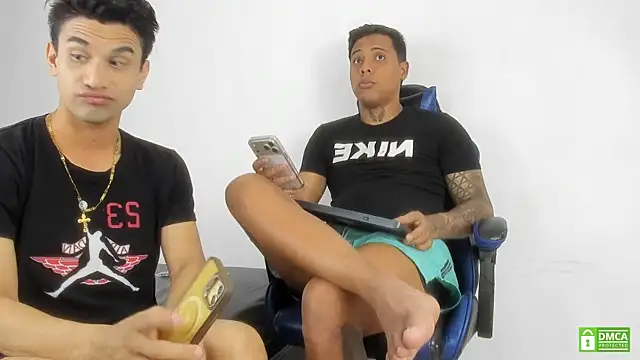 Alejandro and Deiby online show from July 25, 8:05 pm