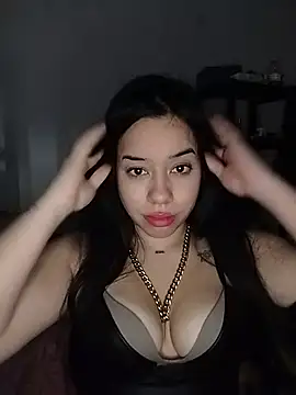 luannadiabla online show from July 1, 4:17 pm