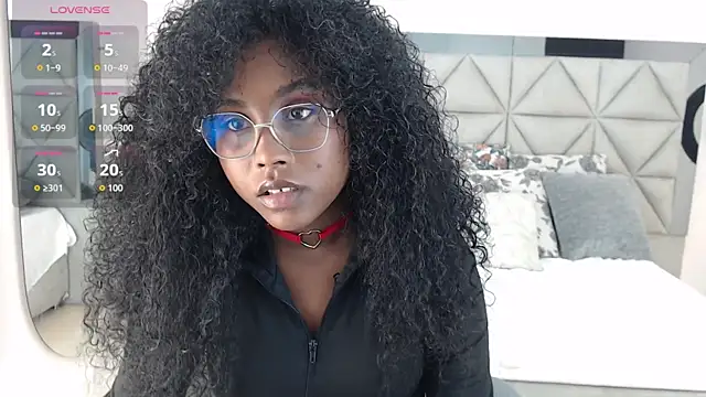 lily mendoza online show from July 12, 2:07 pm