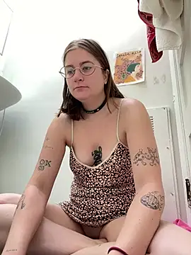 mclacy online show from July 12, 1:01 pm