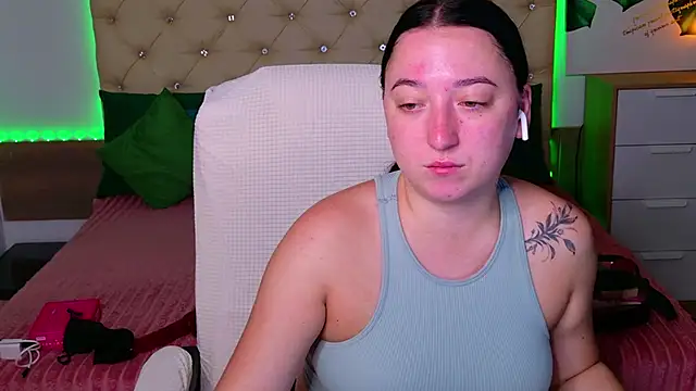 AVA MAXIMUS online show from July 31, 5:08 am
