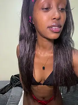 pretty petite3 online show from June 20, 7:06 pm
