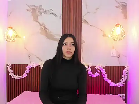 MadissonLewis1 online show from June 22, 1:19 pm