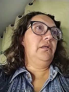  Saraqueen-- online show from June 21, 4:38 am