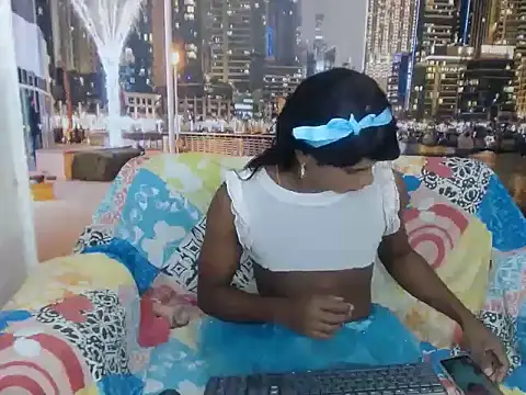 stefania bragan online show from June 17, 7:04 pm