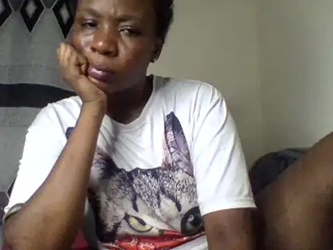Lovergirlcute online show from July 28, 11:37 pm