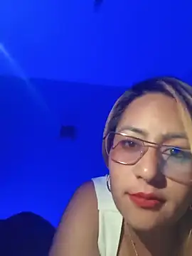 Chikyardiente2068 online show from June 19, 1:32 am