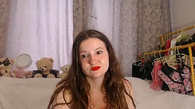 ChloeBrooklyn online show from June 30, 10:37 am