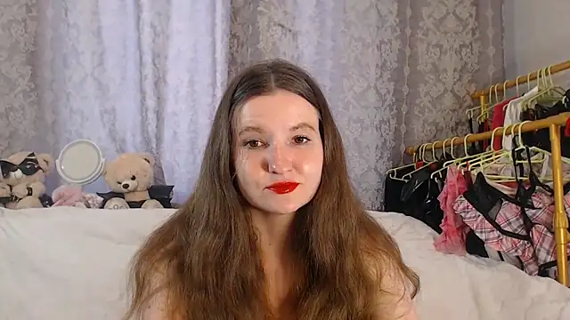 ChloeBrooklyn online show from July 1, 12:04 pm