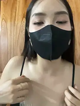 Lilyluta2000 online show from July 8, 4:31 pm