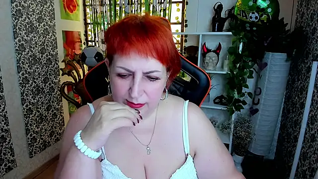 Joana Woods online show from June 25, 8:29 am