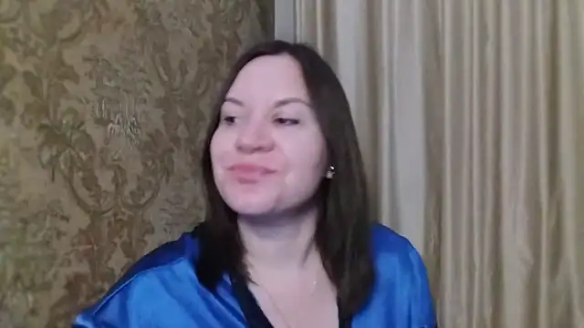 Lauralison online show from July 6, 7:27 pm