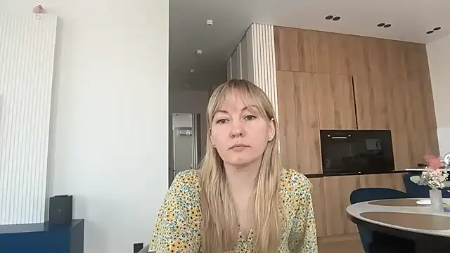 Dorielle online show from June 25, 5:12 am