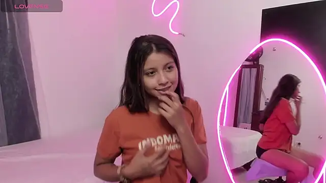 VALENTINADREAM online show from July 17, 3:27 pm