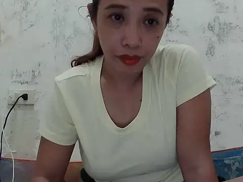 Hotamera online show from June 26, 1:12 pm