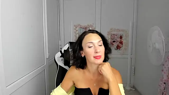 OliviaKateee online show from July 1, 12:04 pm