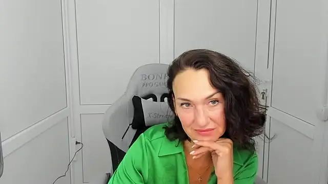 OliviaKateee online show from August 5, 6:31 am
