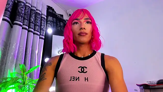 katiee11 online show from August 1, 2:46 am