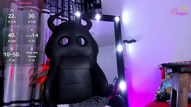 katiee11 online show from August 2, 2:58 am