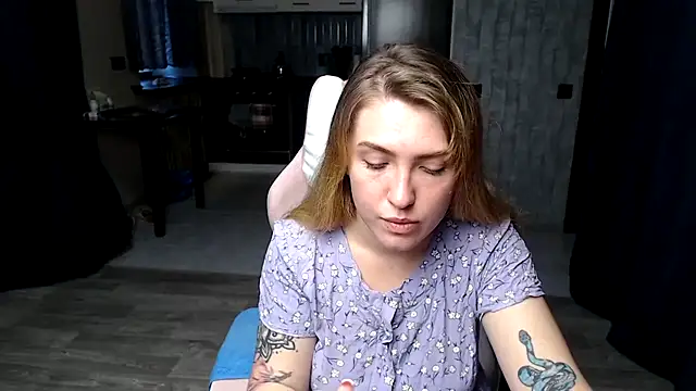 Reginasmilee online show from September 22, 4:00 am