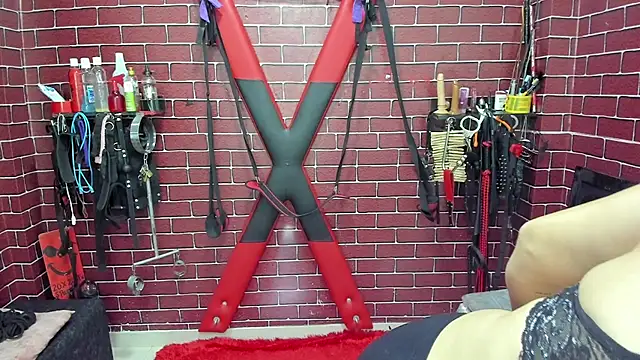 BDSM FETISHEESS online show from August 4, 2:01 pm